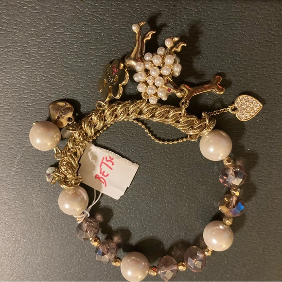 BETSEY JOHNSON Multi-Charm Dog Lover’s Poodle Pawprint Bone Stretch Bracelet NWT - Picture 8 of 8